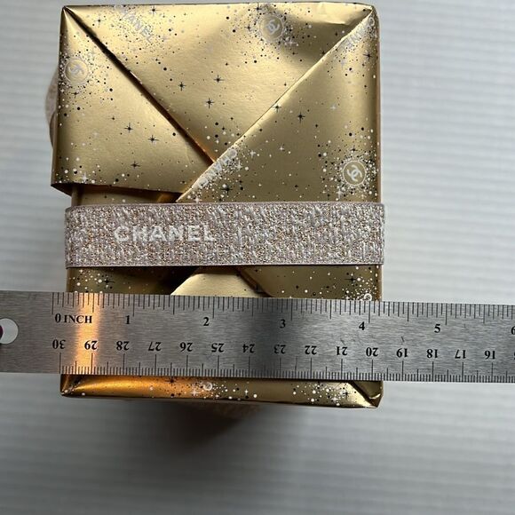 Chanel Gift Wrap Paper & Ribbon - Picture 9 of 10